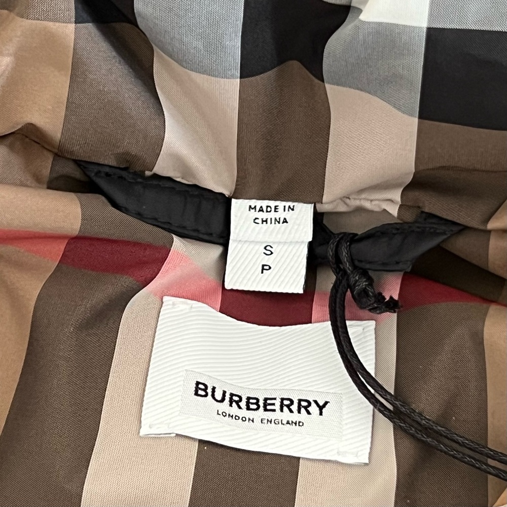 Burberry Down Puffer Coat in Black - Picture 11 of 15